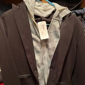 Evereve brand new black hoodie/jacket. Size XS. New with tags.